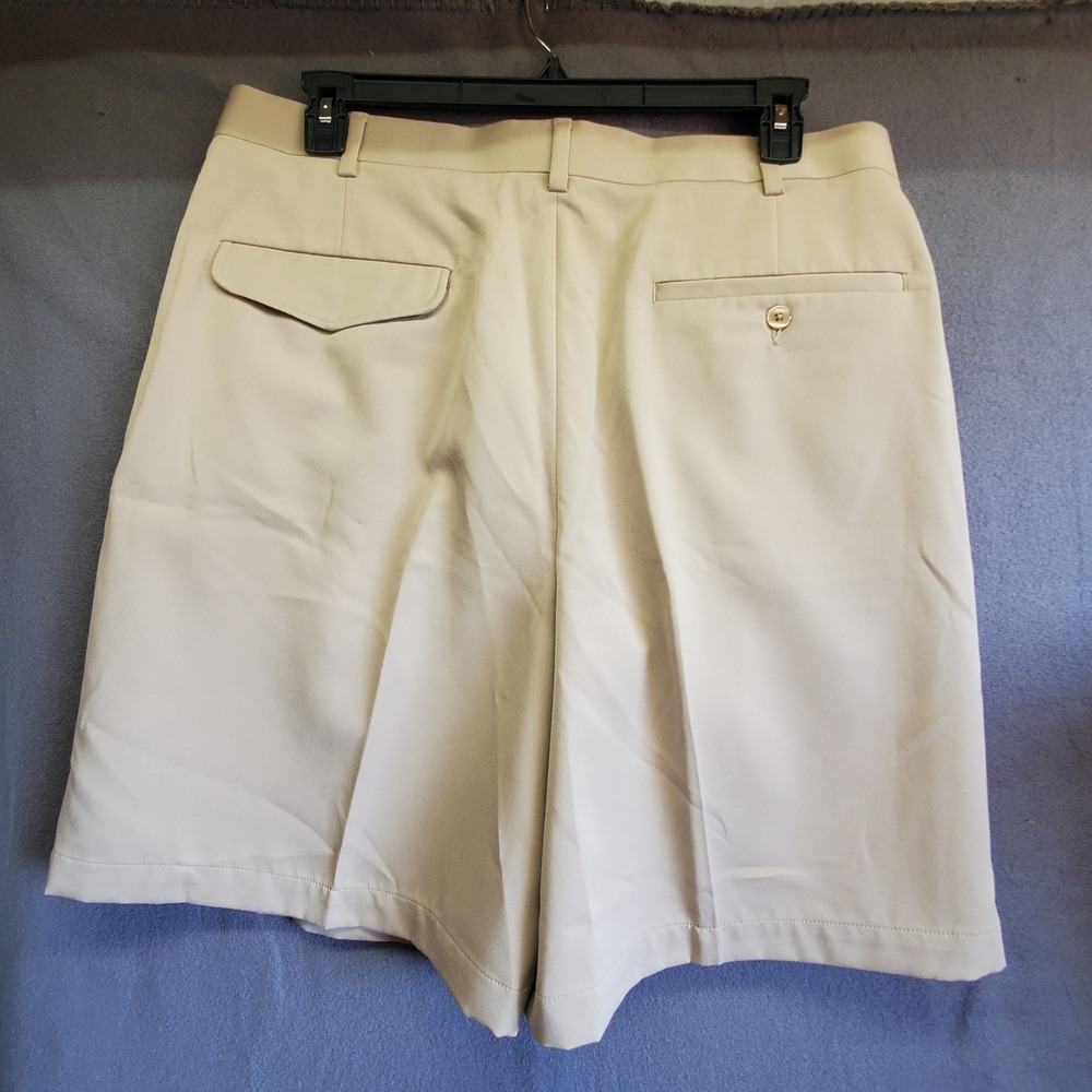 Knightsbridge Mens Khaki Golf Shorts 38 Pleated Coolplus Gripper Waistband NWT - Picture 2 of 11